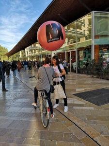 Ballon-publicitaire-sac-a-dos-80cm-street-marketing-aix-3